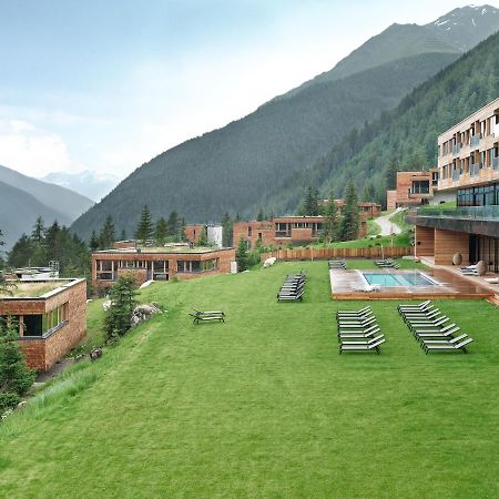 Gradonna Mountain Resort Chalets & Hotel Kals am Grossglockner Exterior photo