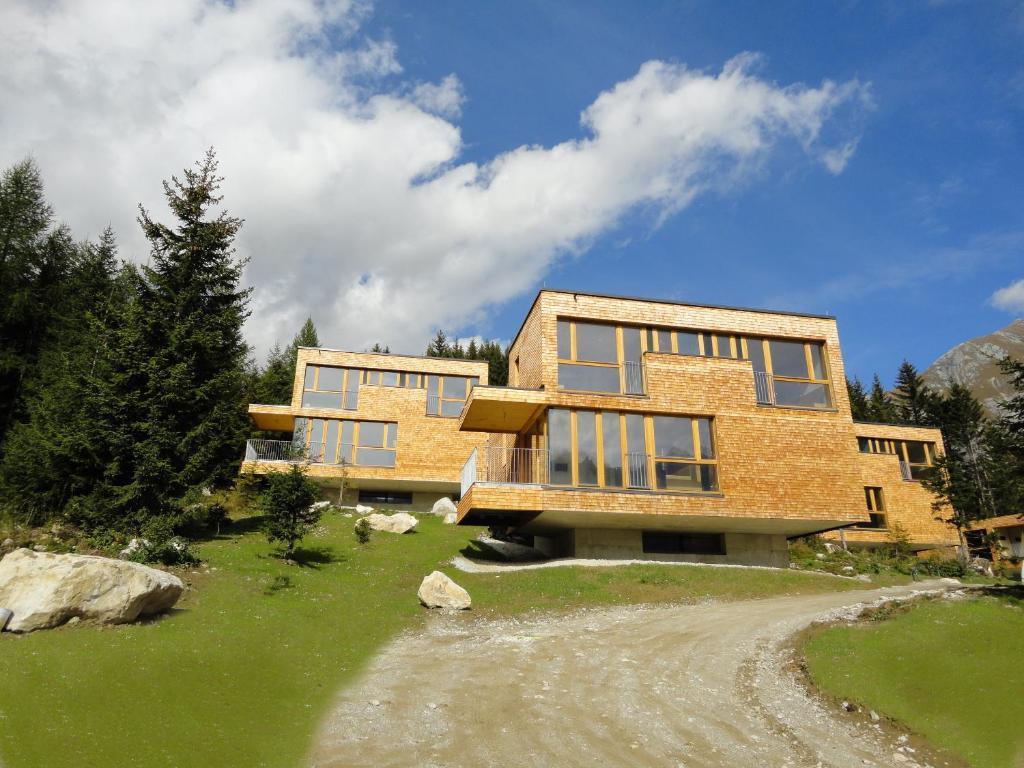 Gradonna Mountain Resort Chalets & Hotel Kals am Grossglockner Exterior photo