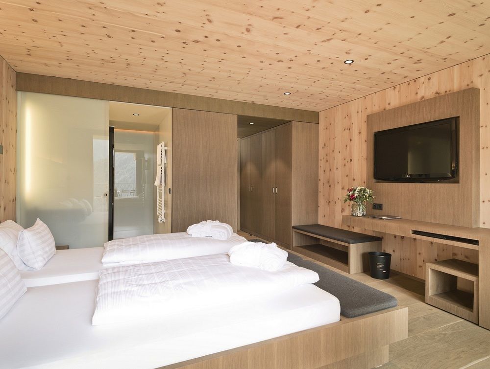 Gradonna Mountain Resort Chalets & Hotel Kals am Grossglockner Exterior photo