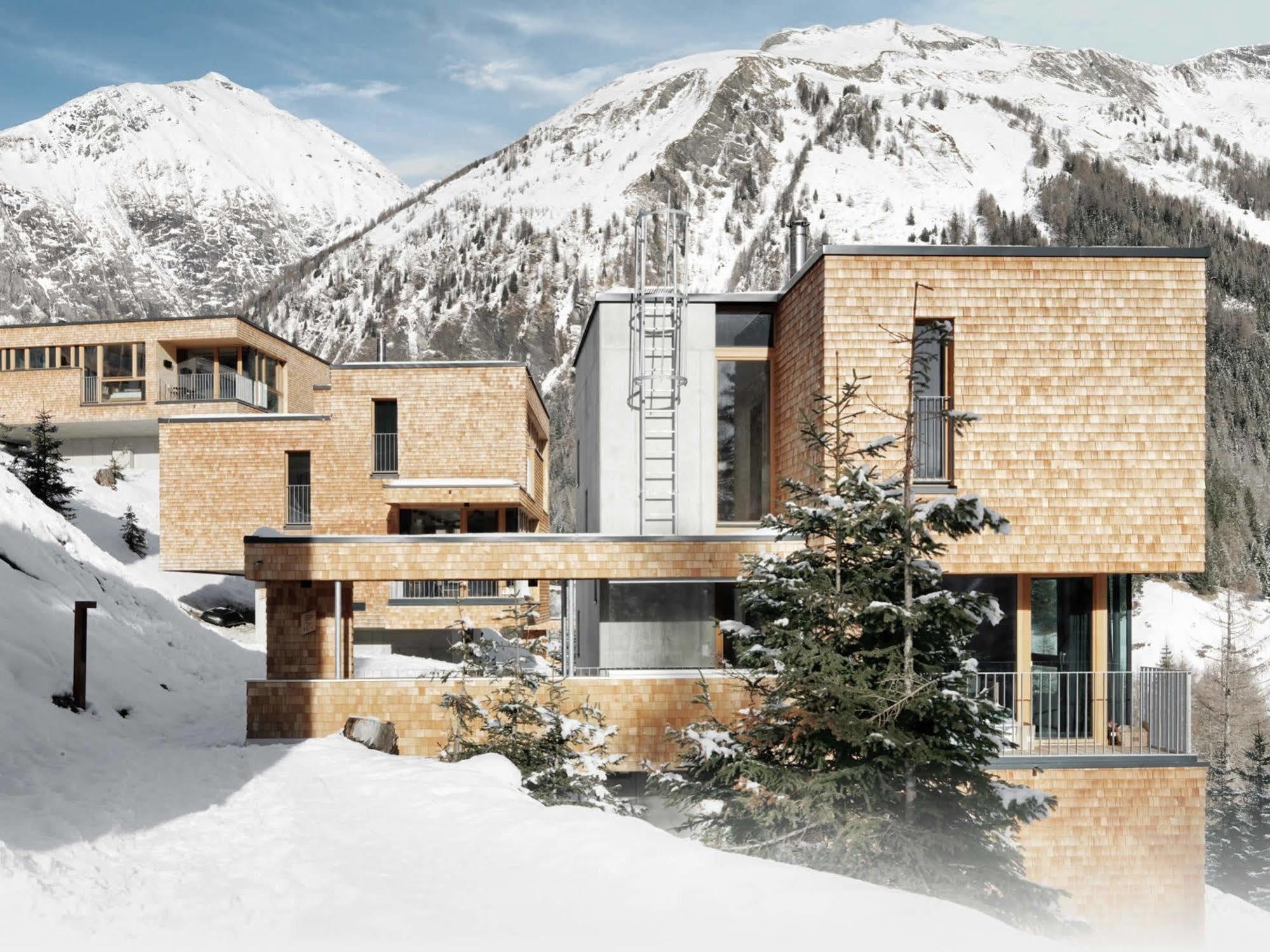 Gradonna Mountain Resort Chalets & Hotel Kals am Grossglockner Exterior photo