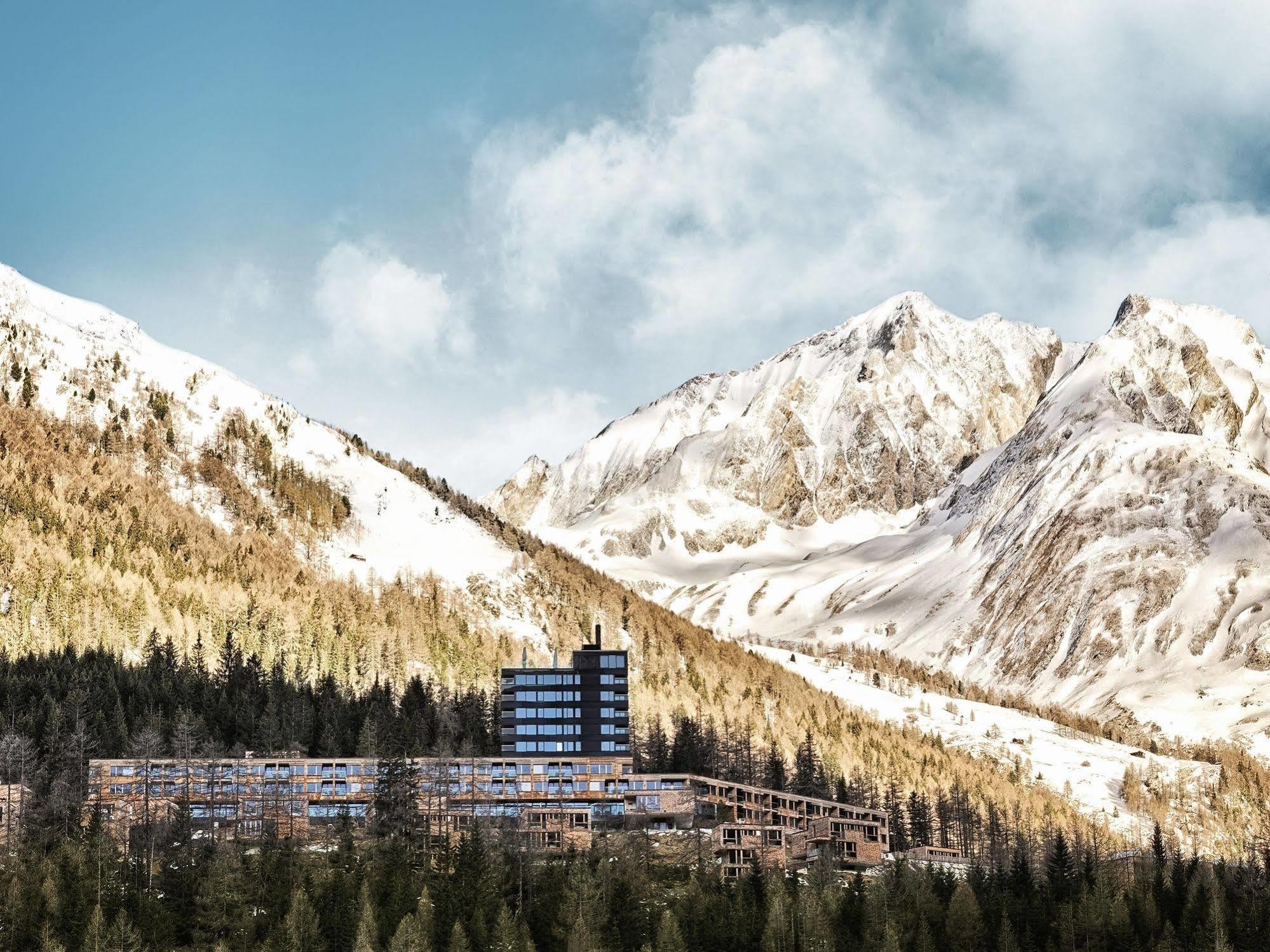 Gradonna Mountain Resort Chalets & Hotel Kals am Grossglockner Exterior photo