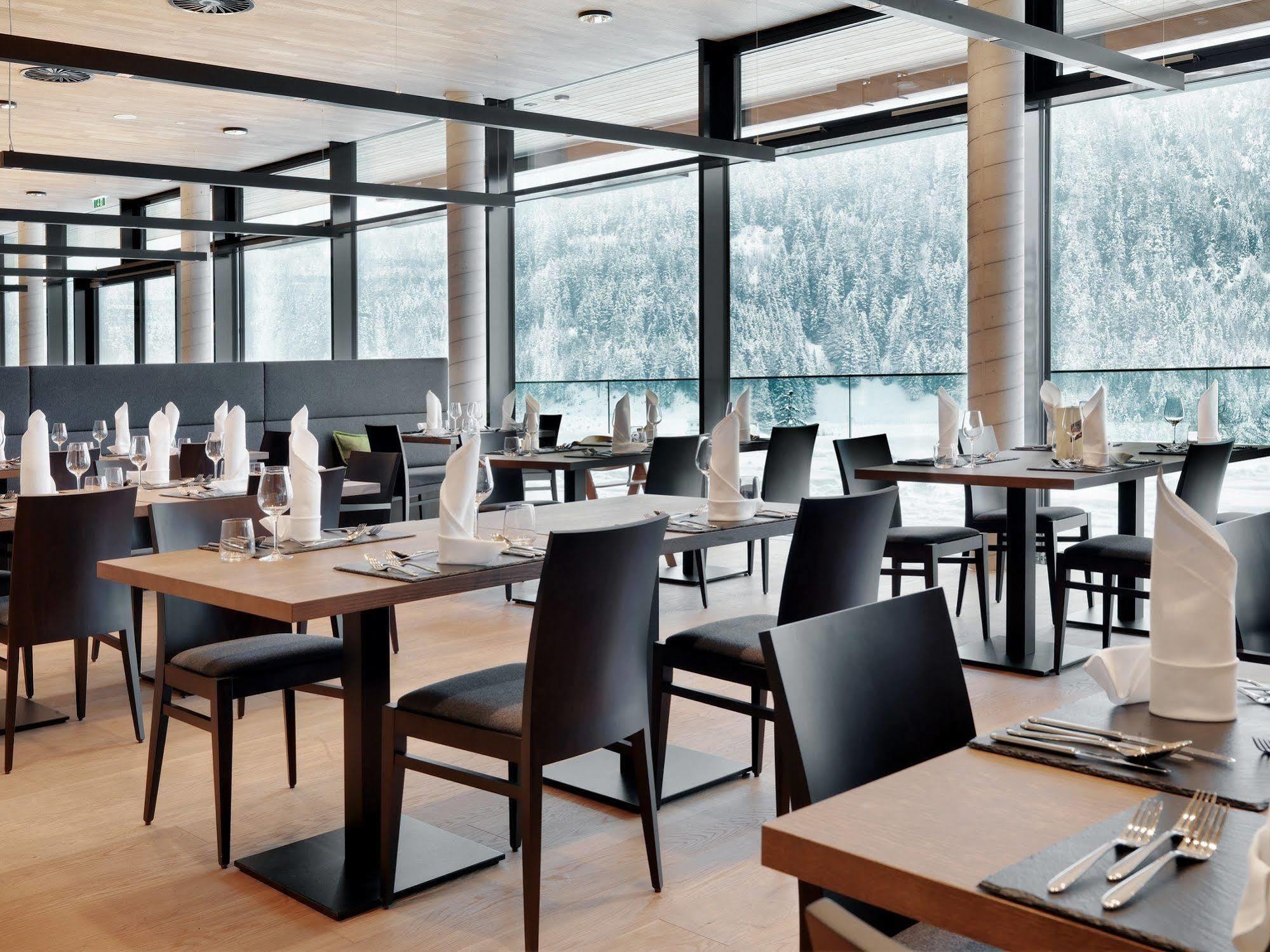 Gradonna Mountain Resort Chalets & Hotel Kals am Grossglockner Exterior photo